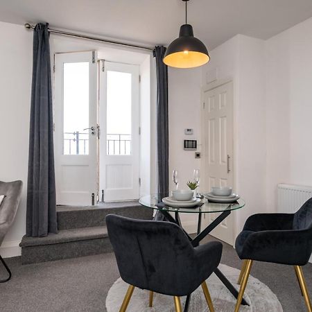 The Croston Balcony Apartment- Morecambe Central Promenade, Beach Front And Sea Views Exteriér fotografie