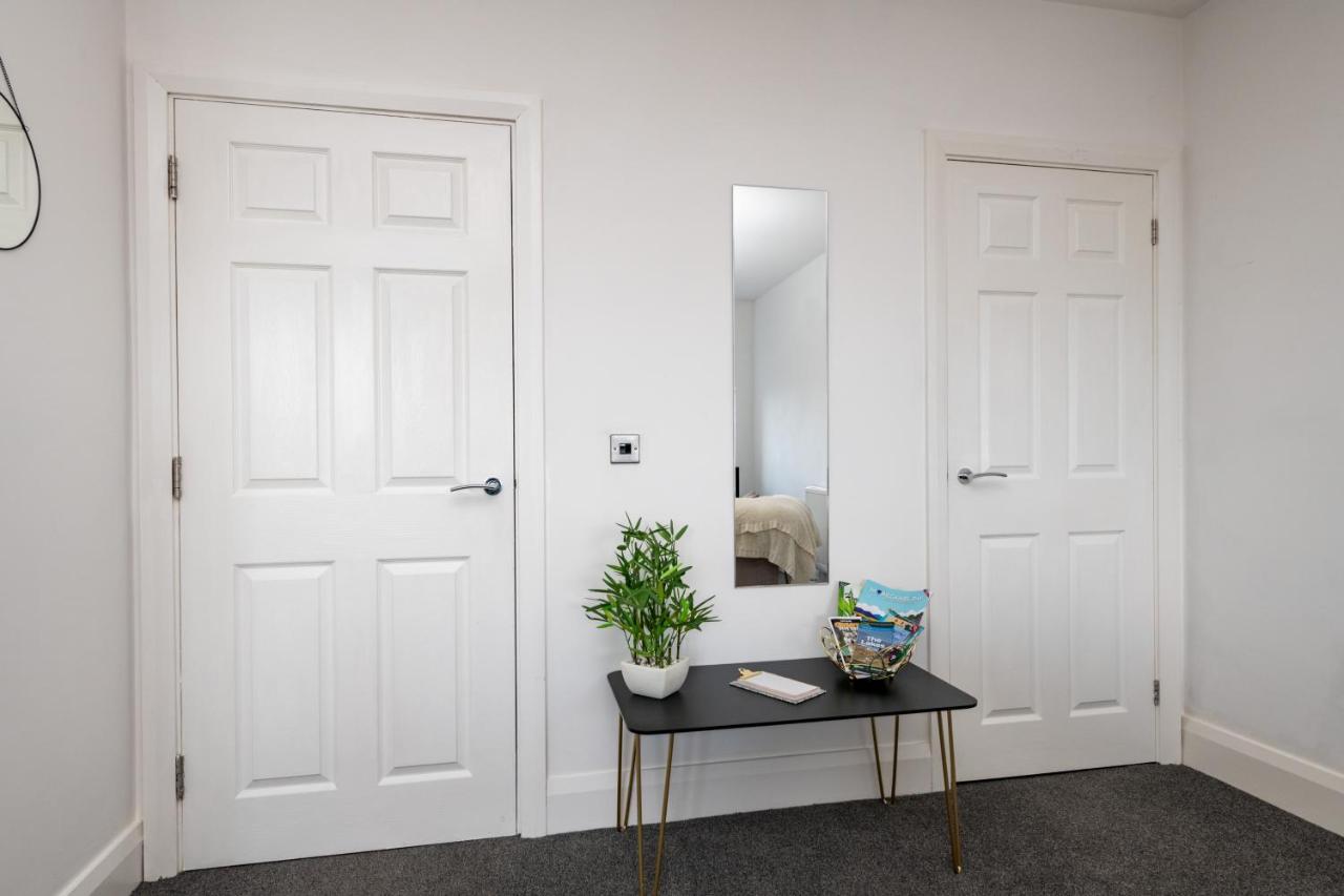The Croston Balcony Apartment- Morecambe Central Promenade, Beach Front And Sea Views Exteriér fotografie