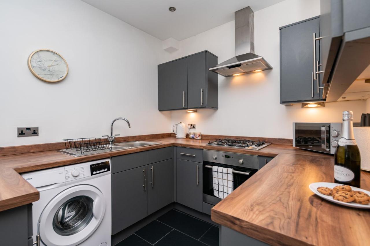 The Croston Balcony Apartment- Morecambe Central Promenade, Beach Front And Sea Views Exteriér fotografie
