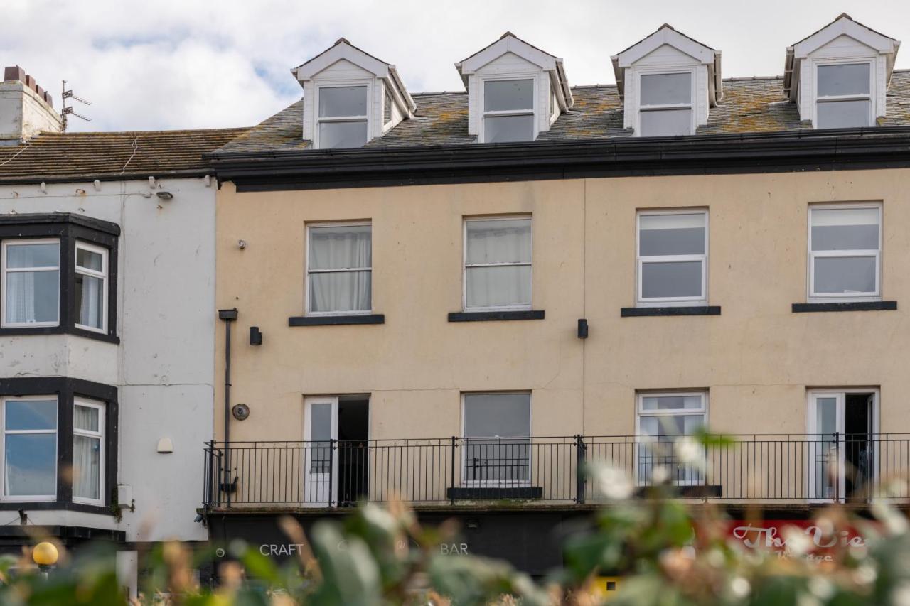 The Croston Balcony Apartment- Morecambe Central Promenade, Beach Front And Sea Views Exteriér fotografie